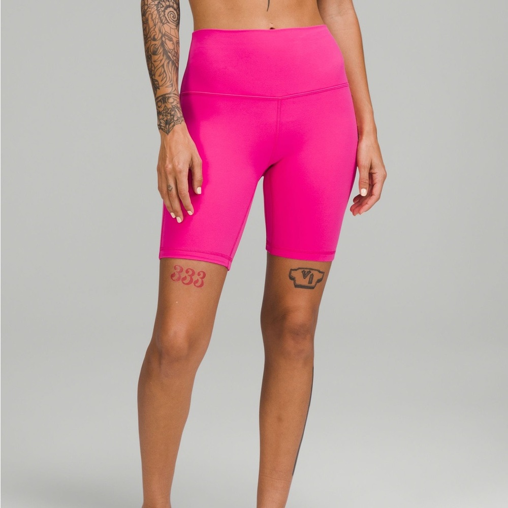 READ DESCRIPTION Align Shorts